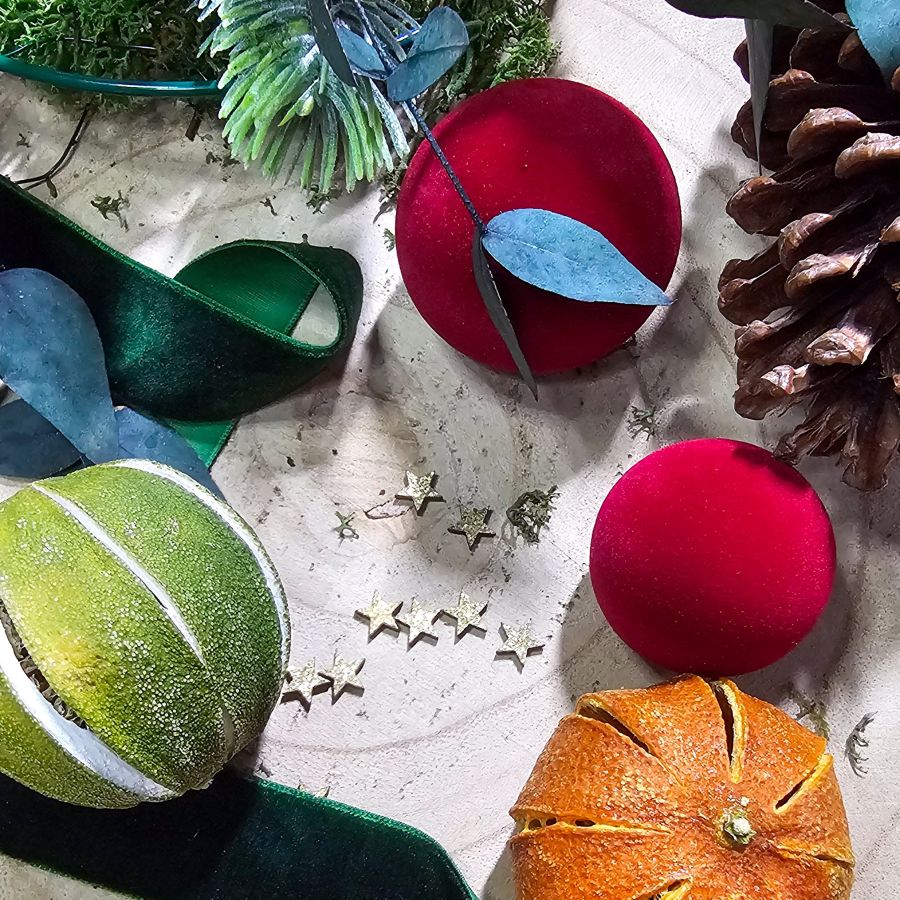 Christmas Wreath Making Workshop Materials at Billesley Manor