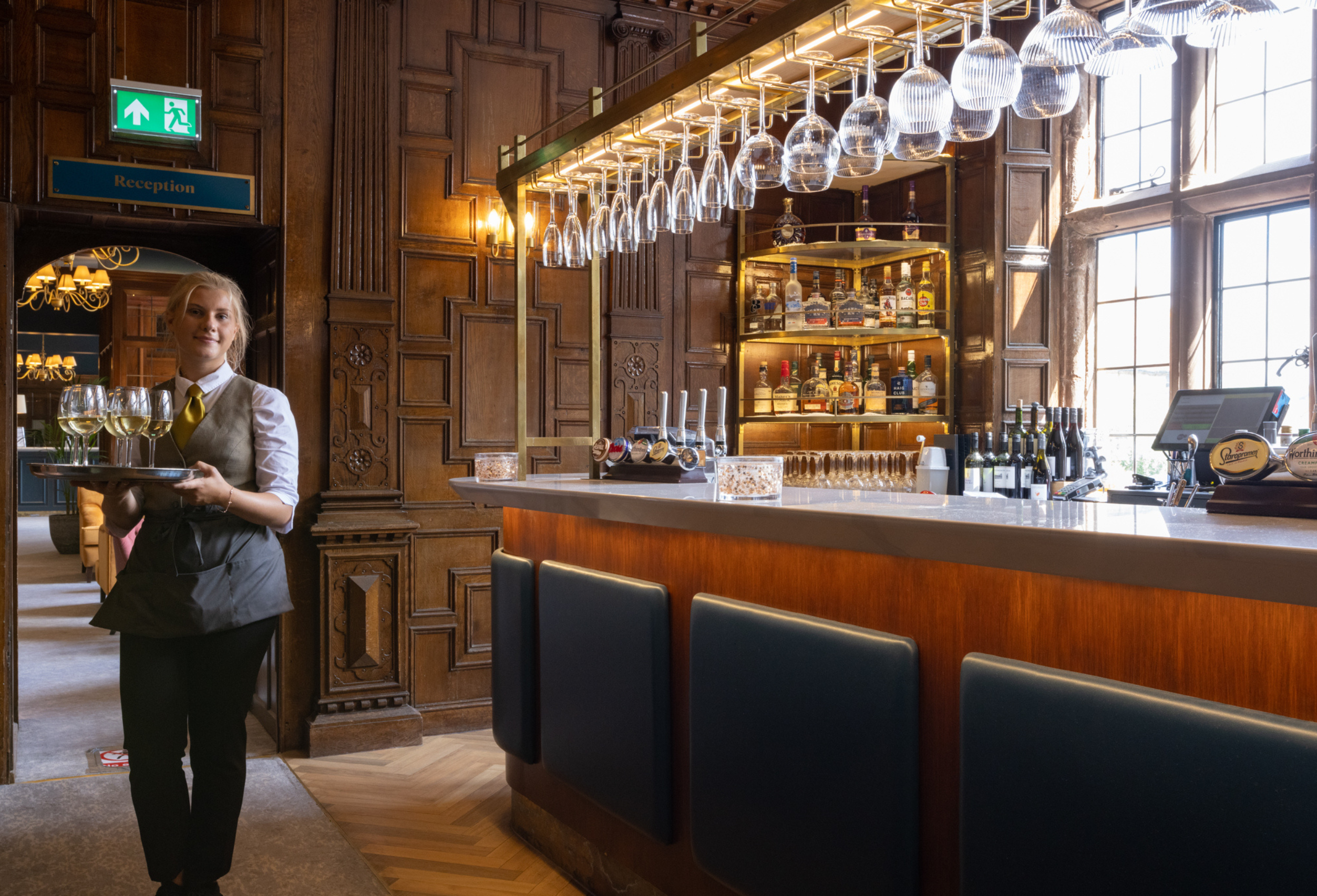 Bar Hospitality Work