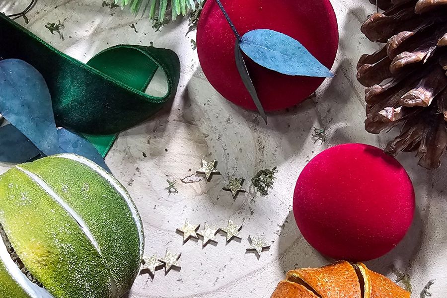 Christmas Wreath Making Workshop Materials at Billesley Manor