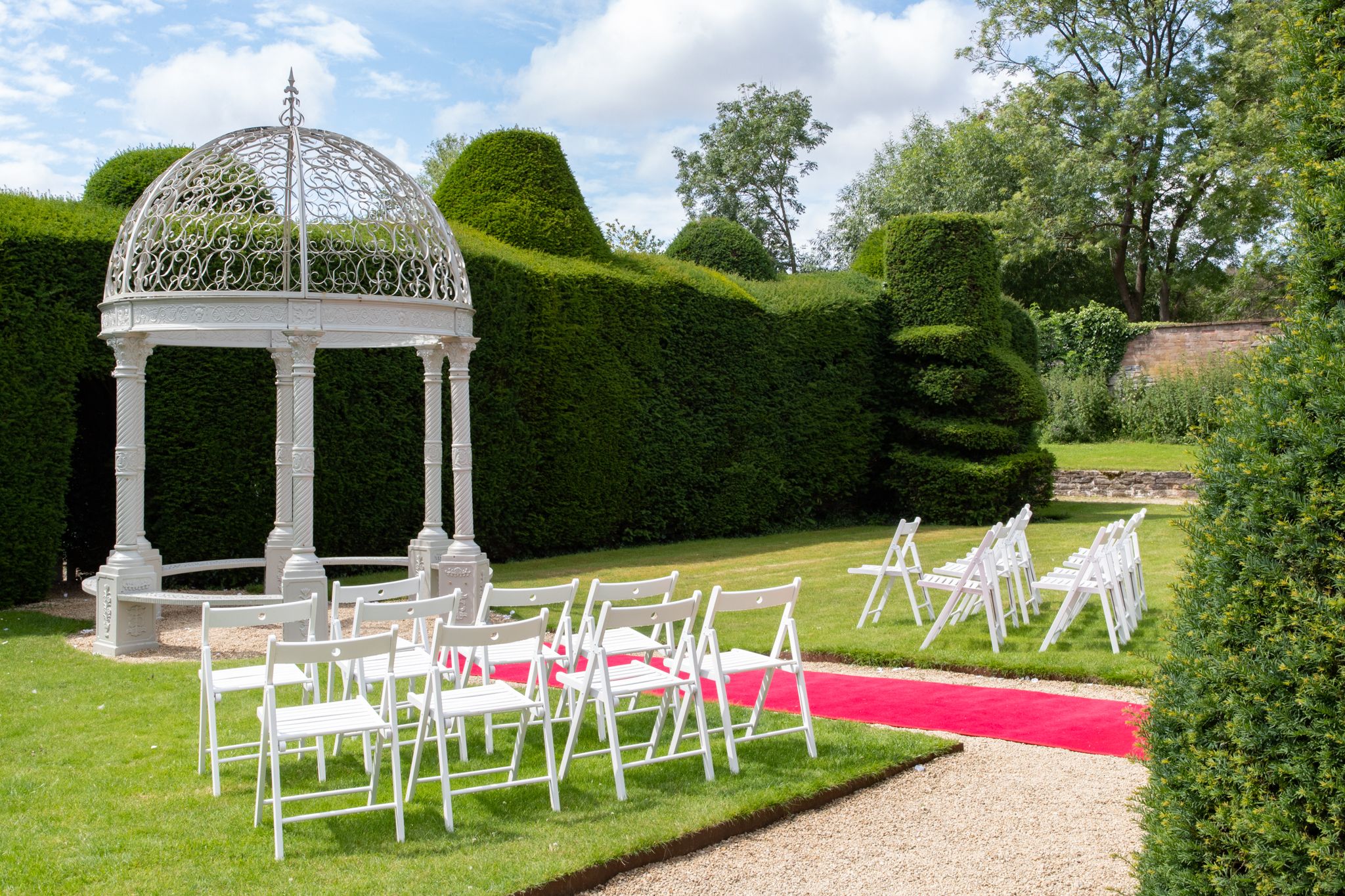 Wedding in Warwickshire | Outdoor wedding setup