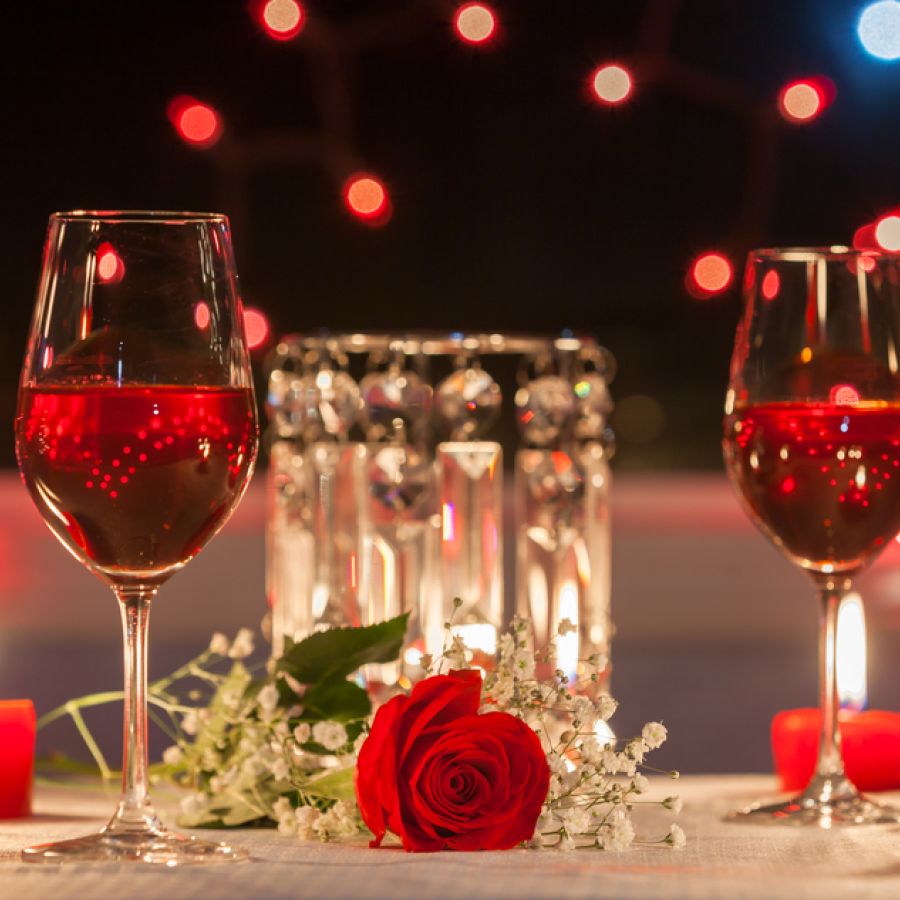 Valentine's dinner | A romantic meal set up